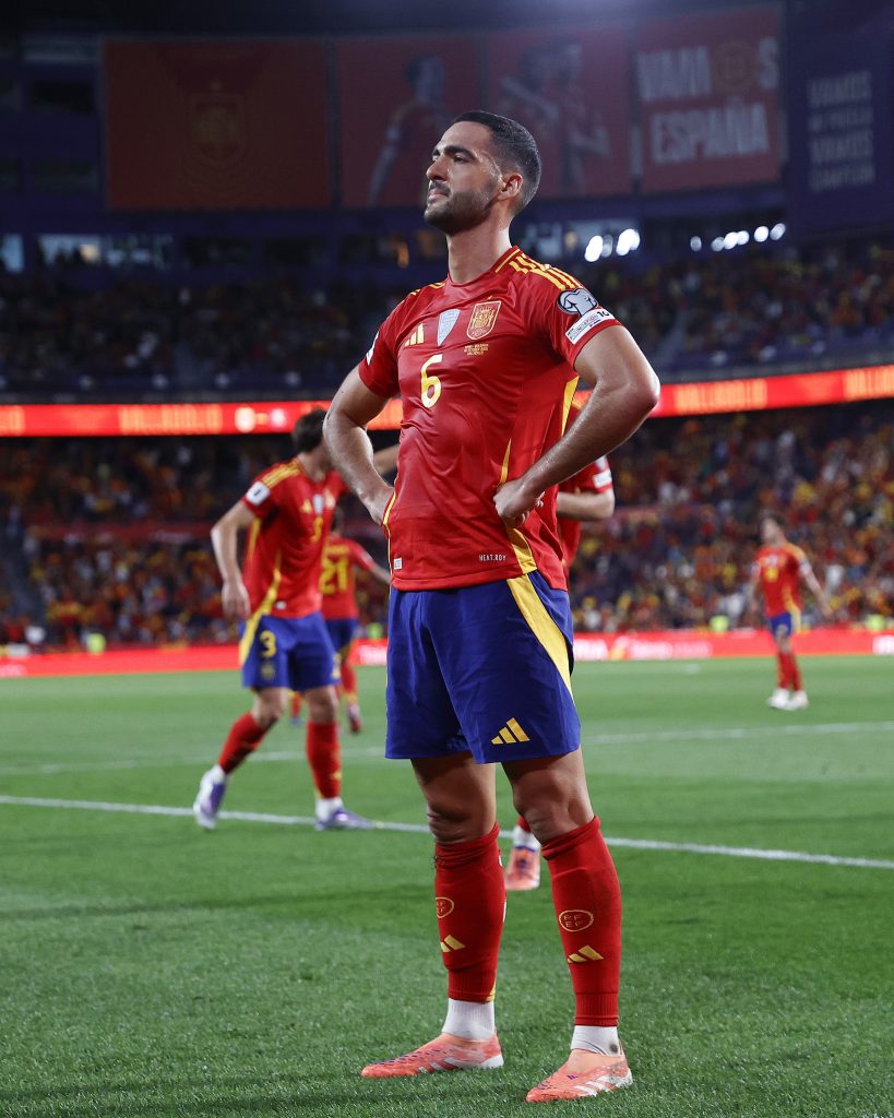 Luis de la Fuente says Arsenal midfielder on par with Pedri and Rodri