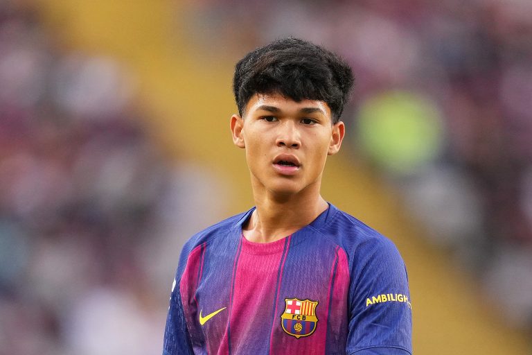 Lineup: Teenage prodigy starts for Barcelona against Olympiacos