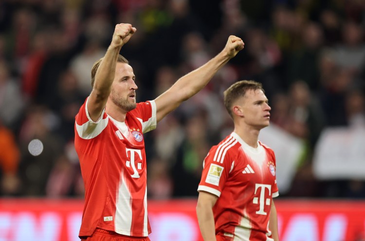 Bayern edge Dortmund 2-1 in tense Bundesliga clash