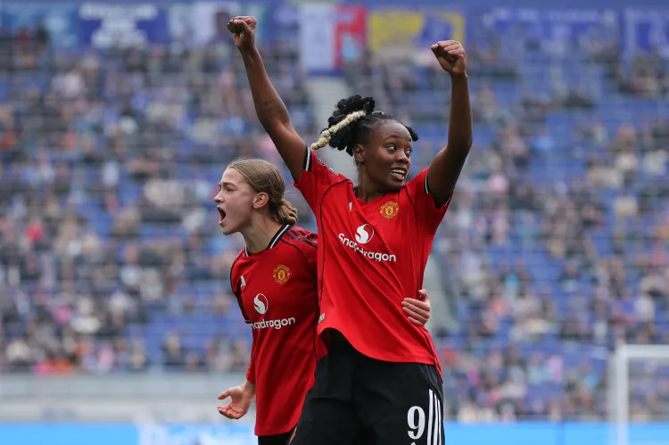 Park scores brace as Man United Women thrash Everton 4-1