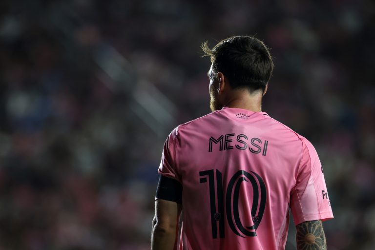 Unaware Barcelona officials surprised by Lionel Messi visit to Camp Nou