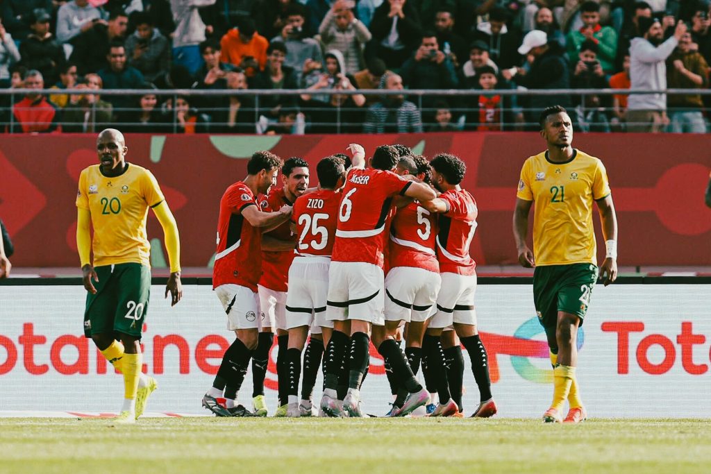 Egypt edge South Africa to become first team through to AFCON last 16