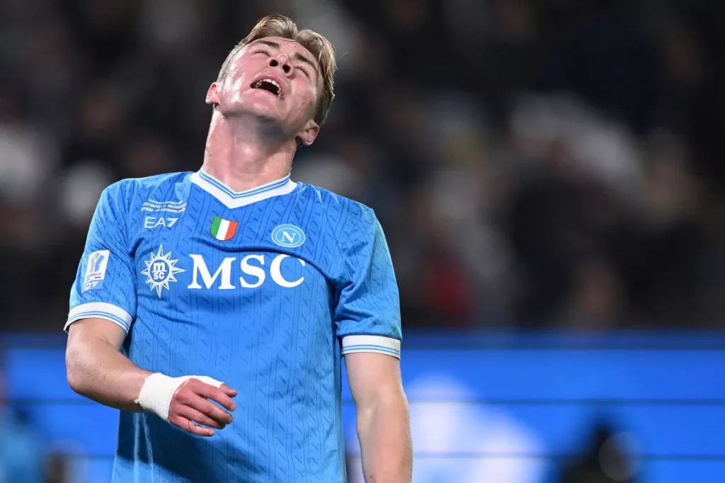 Rasmus Højlund fumes as officials suspended following disallowed goal vs Verona Rasmus Højlund fumes as officials suspended following disallowed goal vs Verona