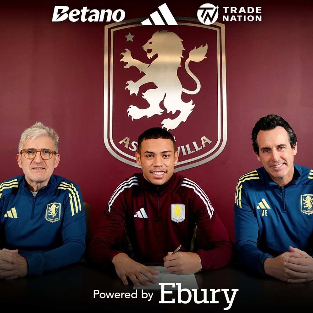 Aston Villa signs Alysson from Gremio