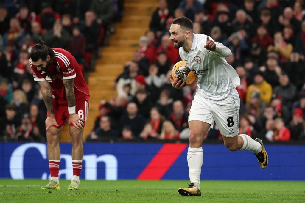 Conor Hourihane slams disrespectful Szoboszlai following Barnsley goal