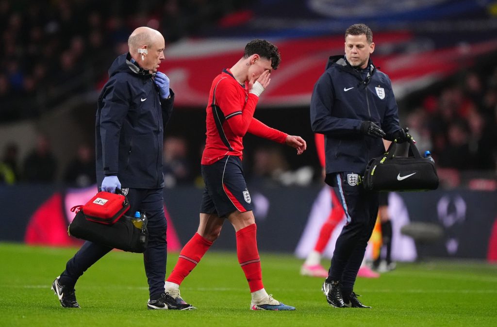 Phil Foden forced off injured vs Uruguay after a horror challenge by Araujo
