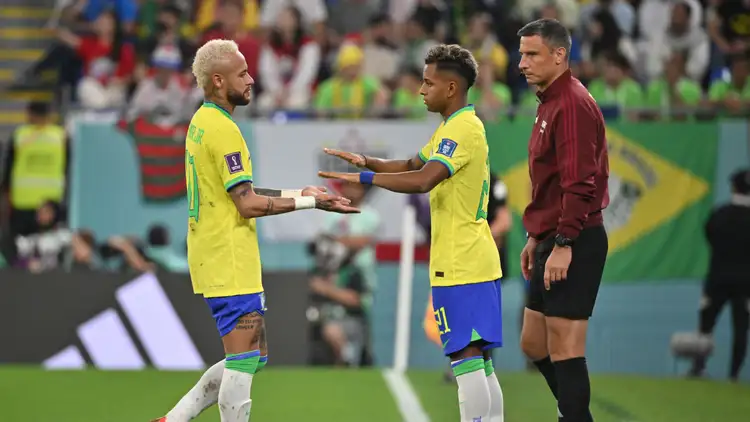 Neymar offers emotional support to Rodrygo following World Cup