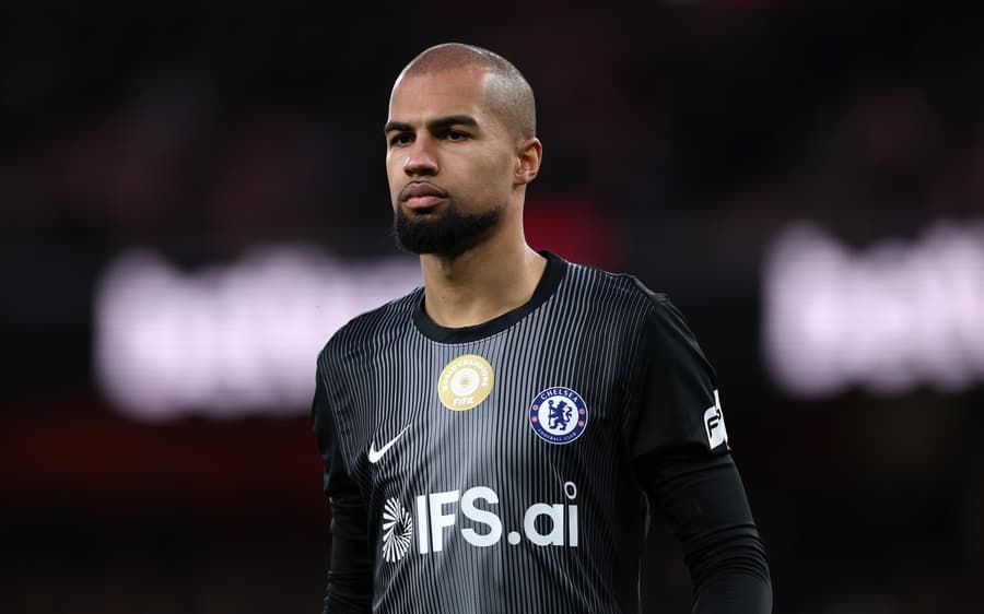 Liam Rosenior talks up Robert Sanchez reaction amid goalkeeper controversy