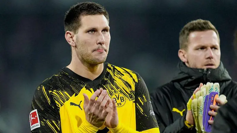 Sülé, Dortmund and Germany defender, set to retire at 30