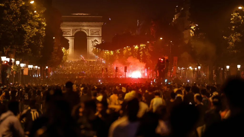 Hundreds arrested as PSG Champions League celebrations turn chaotic Hundreds arrested as PSG Champions League celebrations turn chaotic