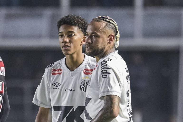 Neymar apologises to Robinho Jr after Santos training ground clash