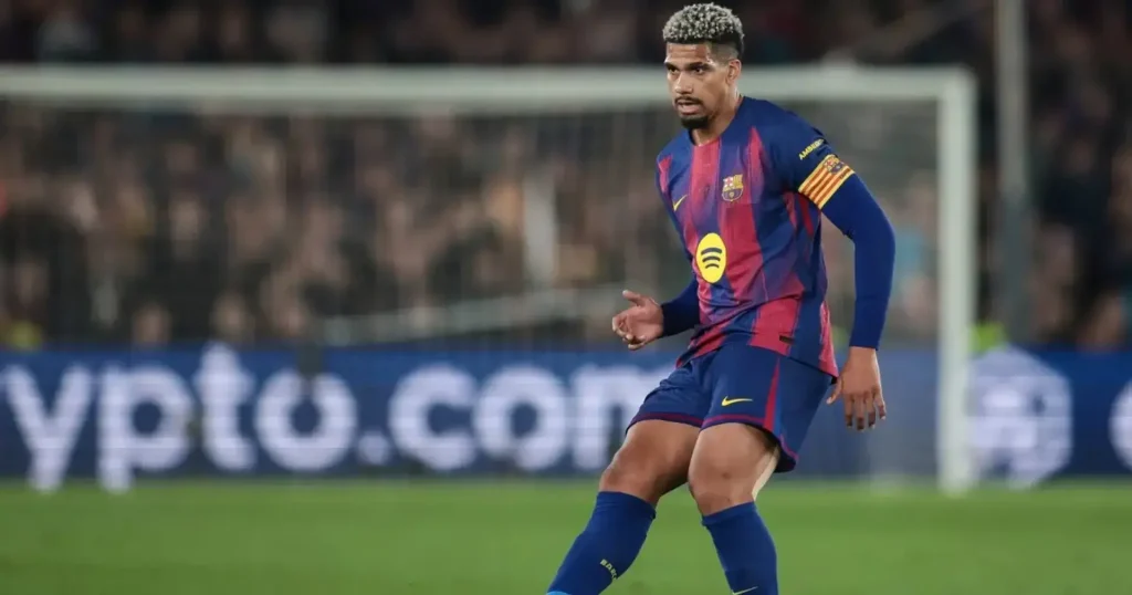 Inter Milan wants Ronald Araujo in swap deal for Bastoni – details revealed