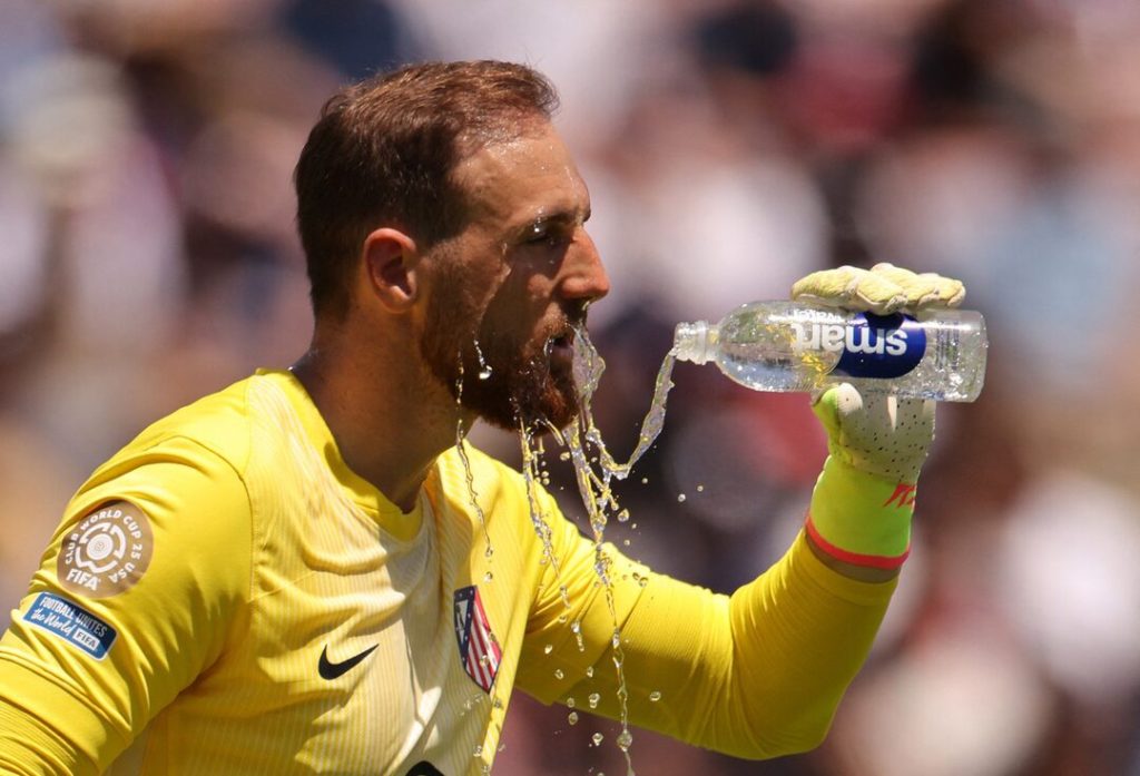Scientists warn FIFA World Cup heat rules could endanger players Scientists warn FIFA World Cup heat rules could endanger players