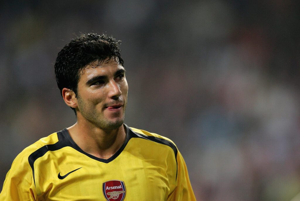 Town to name stadium after ex-Gunner