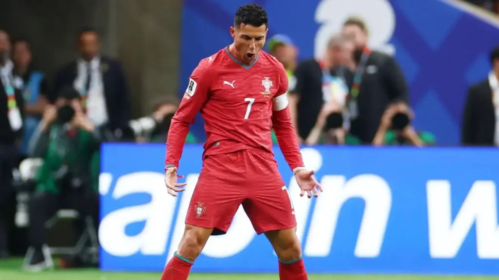 Ronaldo joins brace party, Ghana hold England