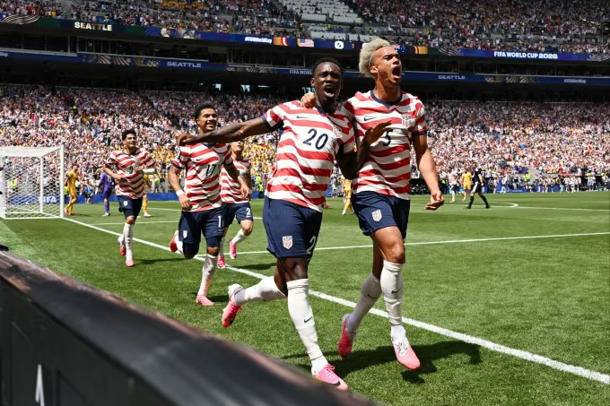 USA beats Australia 2–0 to secure their spot in the World Cup knockout rounds USA beats Australia 2–0 to secure their spot in the World Cup knockout rounds