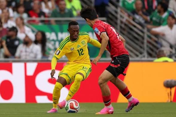 South Africa reach knockouts for first time