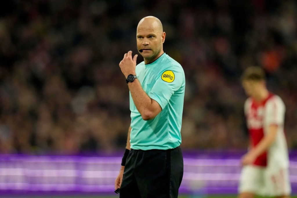 Referee Rob Dieperink dies at 38 Referee Rob Dieperink dies at 38