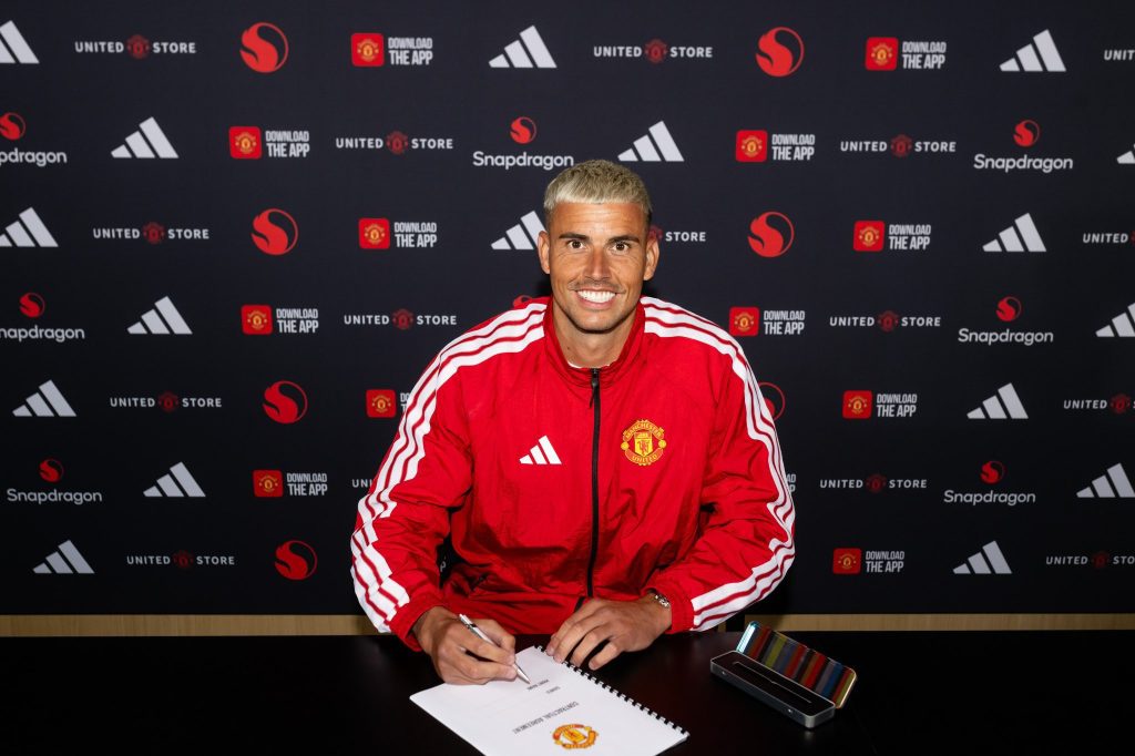 Man United sign Karl Darlow as backup Goalkeeper Man United sign Karl Darlow as backup Goalkeeper