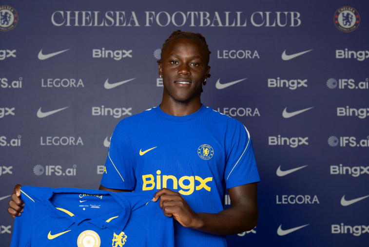 Chelsea departs for preseason tour without injured duo Chelsea departs for preseason tour without injured duo