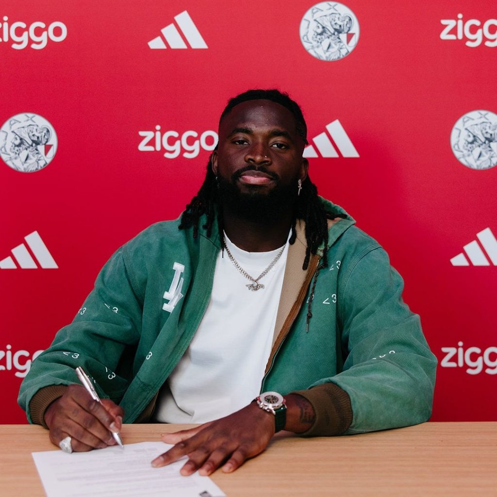 Tolu Arokodare joins Ajax on loan from Wolves