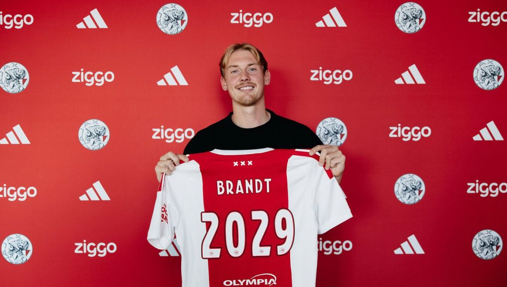 Julian Brandt joins Ajax until 2029
