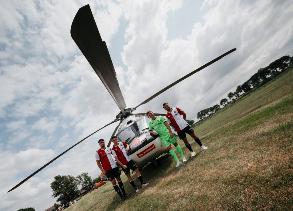 FEYENOORD HELICOPTER TRADITION CONTINUES: New signings say hello! FEYENOORD HELICOPTER TRADITION CONTINUES: New signings say hello!