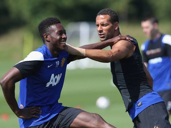 Rio Ferdinand urges Welbeck to reject Chelsea for Man United